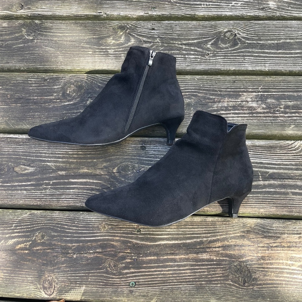 Women's Black Pointy Toe Ankle Boots